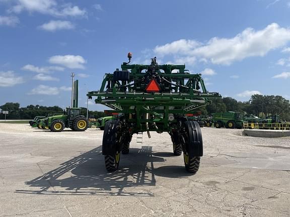 Image of John Deere R4044 equipment image 3