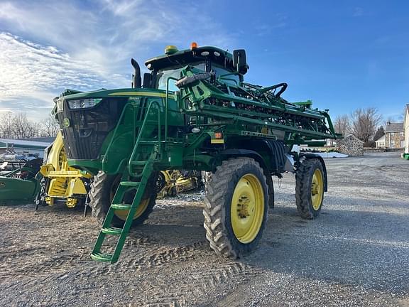 Image of John Deere R4044 equipment image 1