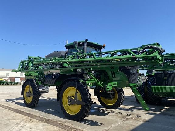 Main image John Deere R4044 1