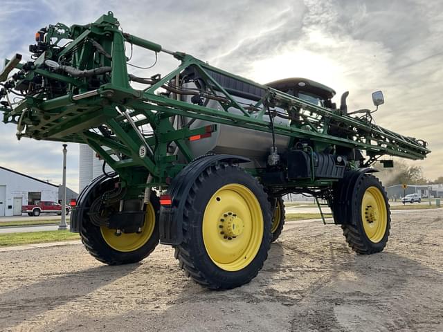 Image of John Deere R4044 equipment image 4