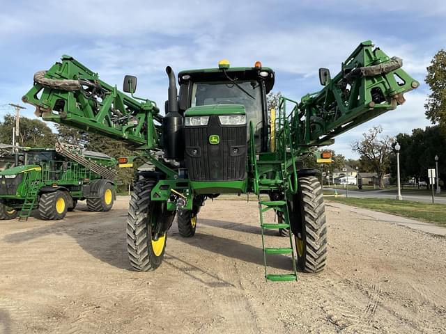 Image of John Deere R4044 equipment image 1