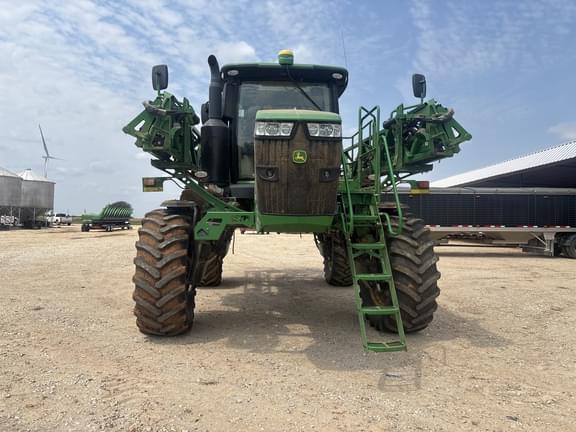 Image of John Deere R4044 equipment image 3