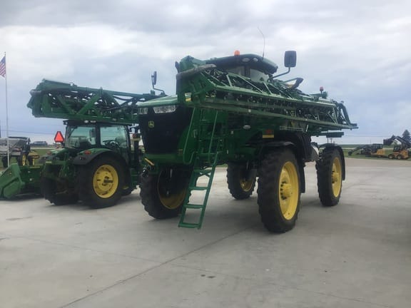 Main image John Deere R4044