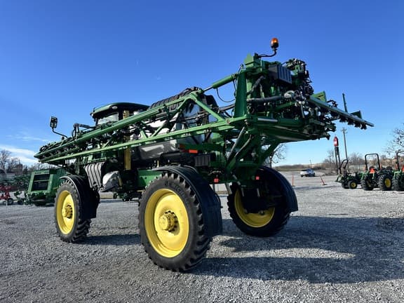 Image of John Deere R4044 equipment image 4