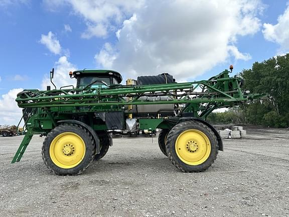 Image of John Deere R4044 equipment image 3