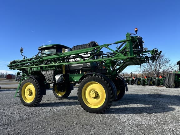 Image of John Deere R4044 equipment image 3