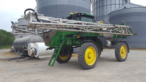 Main image John Deere R4044