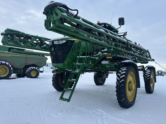 Image of John Deere R4044 equipment image 3