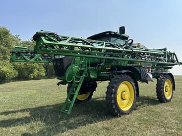 Main image John Deere R4044