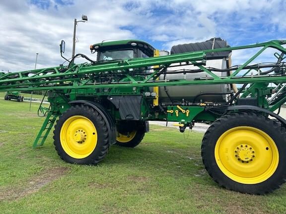 Main image John Deere R4044