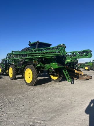 Main image John Deere R4044