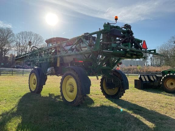 Image of John Deere R4044 equipment image 2