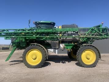 Main image John Deere R4044
