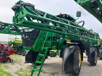 Main image John Deere R4044