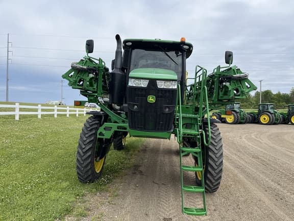 Image of John Deere R4044 equipment image 1