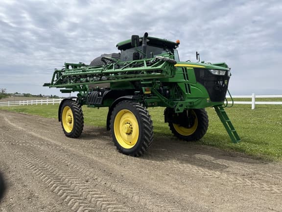 Image of John Deere R4044 equipment image 2