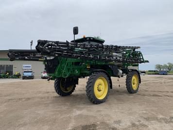 Main image John Deere R4044