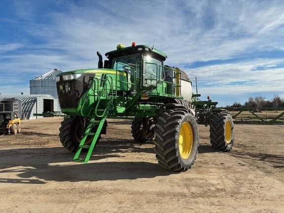 2021 John Deere R4044 Equipment Image0