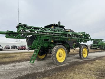Main image John Deere R4044