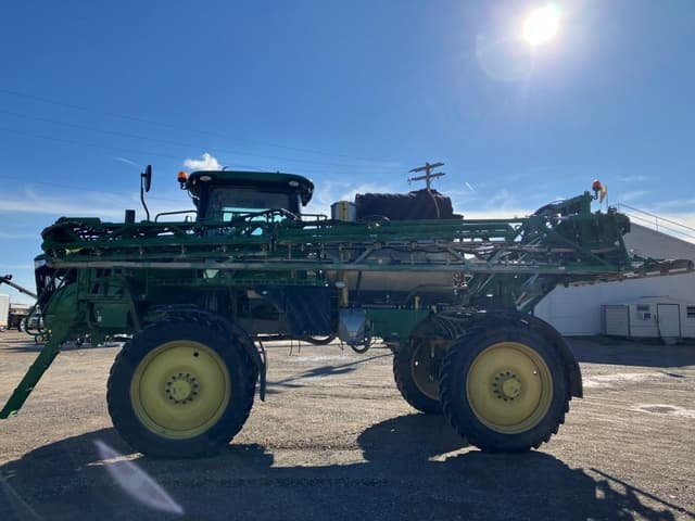 Image of John Deere R4044 equipment image 2