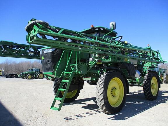 Image of John Deere R4044 Primary image