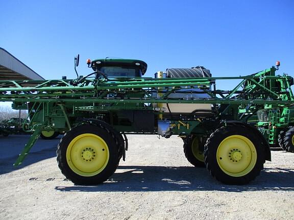 Image of John Deere R4044 equipment image 2