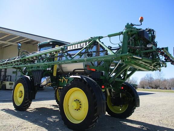 Image of John Deere R4044 equipment image 3