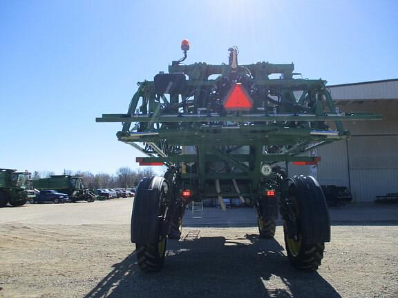 Image of John Deere R4044 equipment image 4