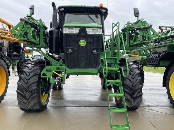 Image of John Deere R4044 equipment image 3