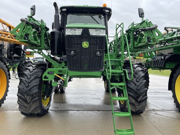 Image of John Deere R4044 equipment image 3