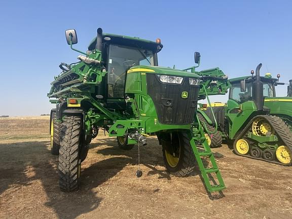 Image of John Deere R4044 equipment image 4