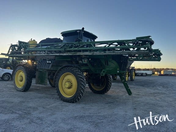 Main image John Deere R4044