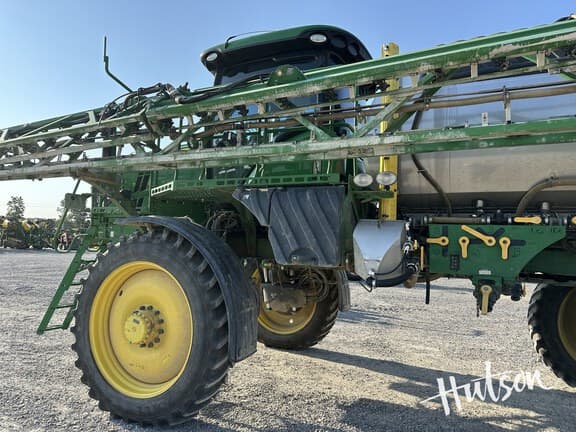 Image of John Deere R4044 equipment image 3
