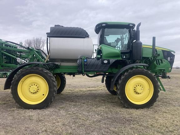 Image of John Deere R4044 equipment image 4