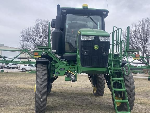 Image of John Deere R4044 equipment image 2