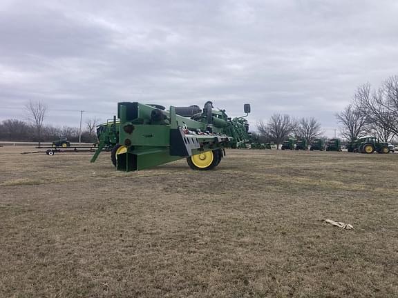 Image of John Deere R4044 equipment image 3