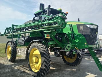 Main image John Deere R4044