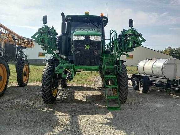 Image of John Deere R4044 equipment image 1