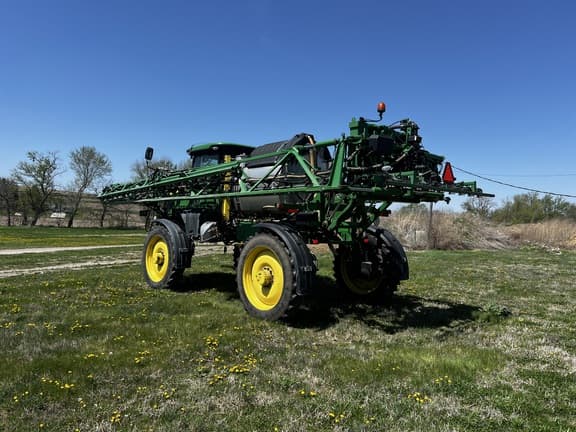 Image of John Deere R4044 equipment image 2