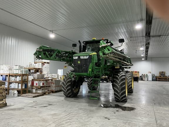 Image of John Deere R4044 equipment image 2