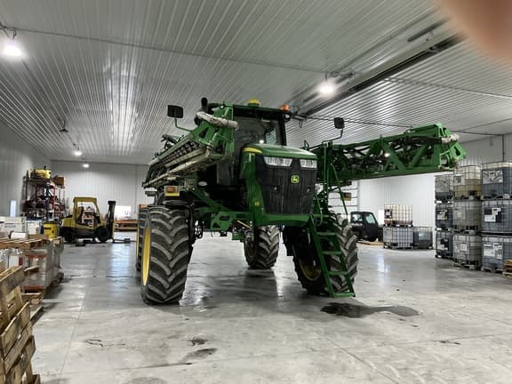 Image of John Deere R4044 equipment image 4