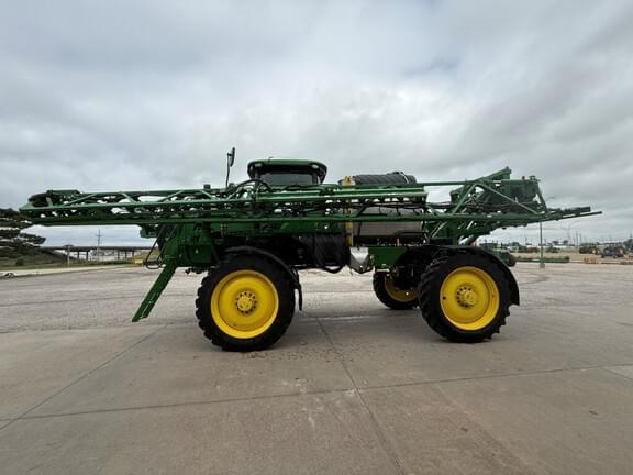 Image of John Deere R4044 equipment image 4