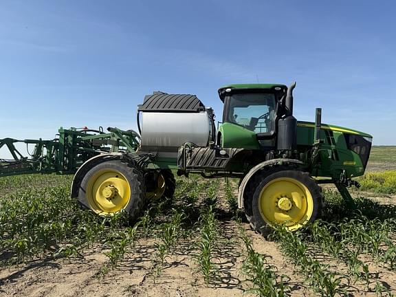 Image of John Deere R4044 equipment image 3