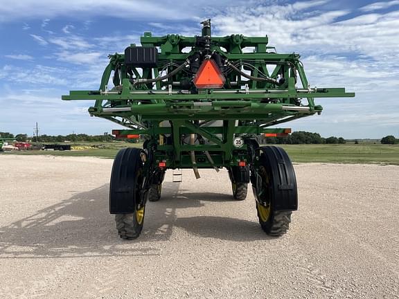 Image of John Deere R4044 equipment image 3