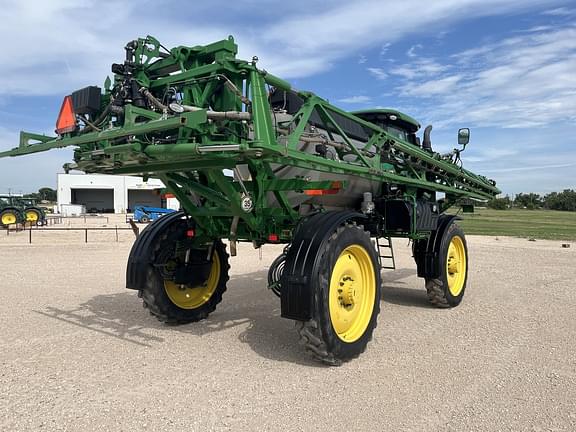 Image of John Deere R4044 equipment image 4