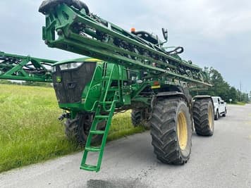 Main image John Deere R4044