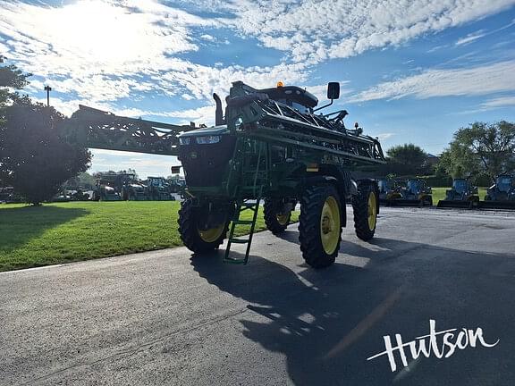 Image of John Deere R4044 equipment image 2