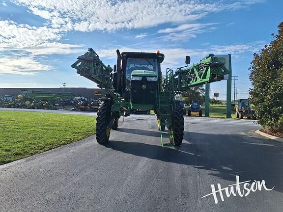 Image of John Deere R4044 equipment image 4