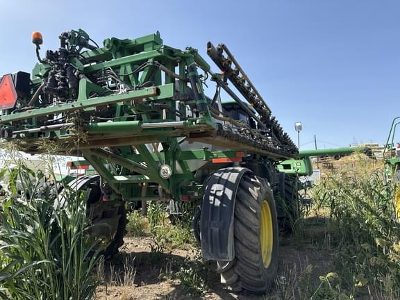 Image of John Deere R4044 equipment image 3
