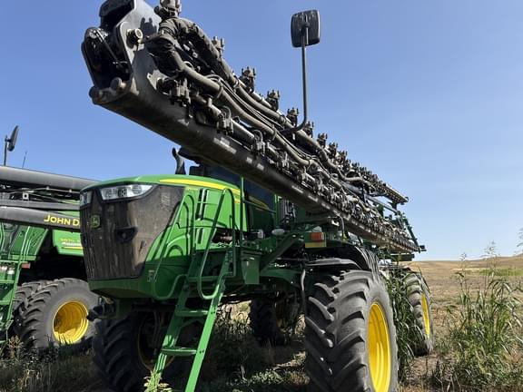 Image of John Deere R4044 Primary image